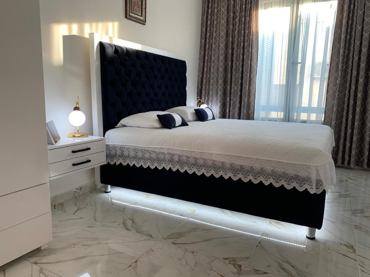 Sound Of The Sea Apartment Sveti Stefan Exteriér fotografie