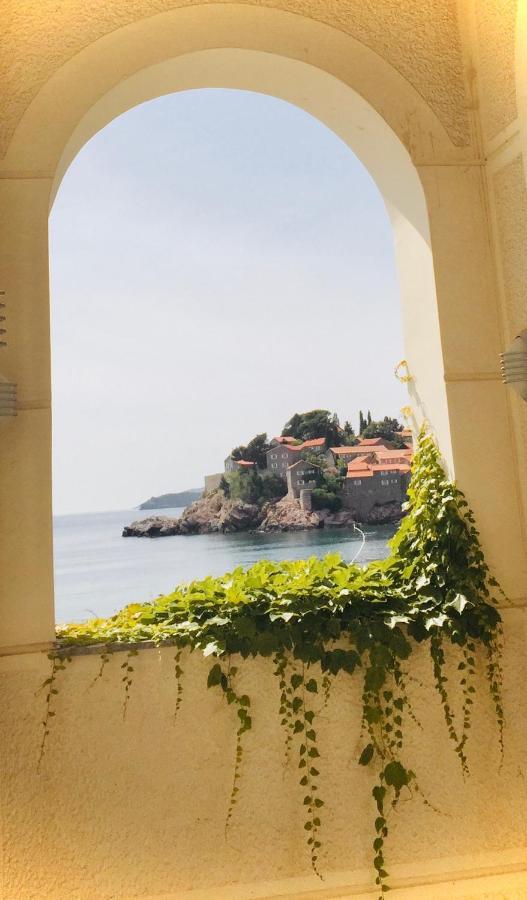 Sound Of The Sea Apartment Sveti Stefan Exteriér fotografie